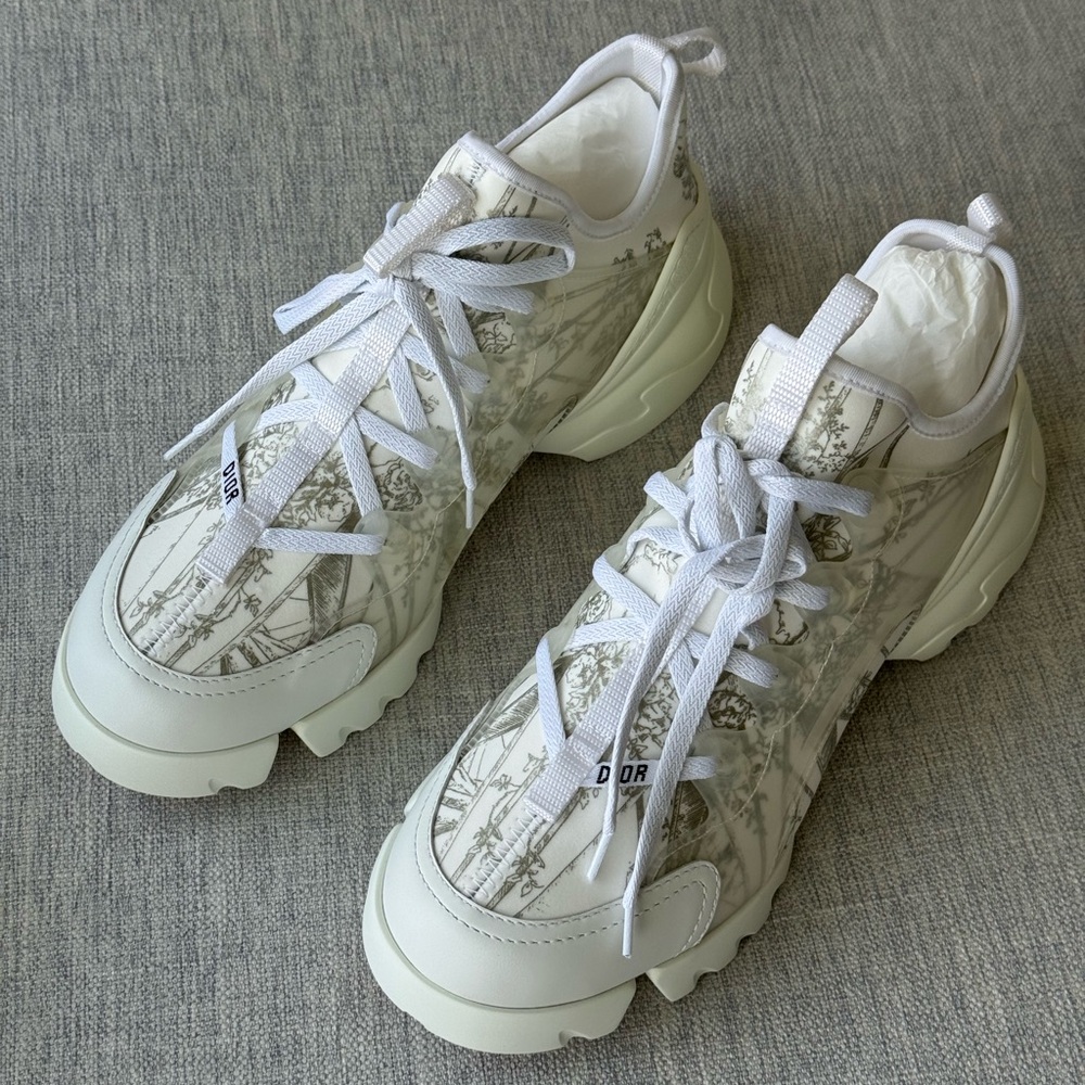 NIB Christian Dior D-CONNECT SNEAKERS